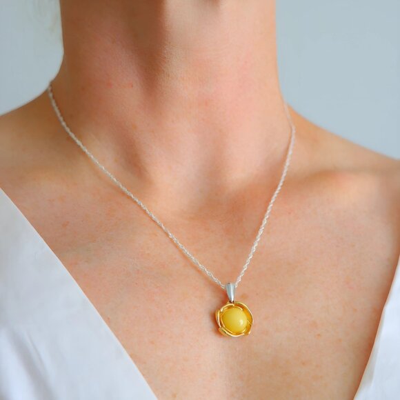 Baltic Butterscotch Amber Pendant Necklace – 14K Gold Plated s925 Silver - Picture 3 of 6